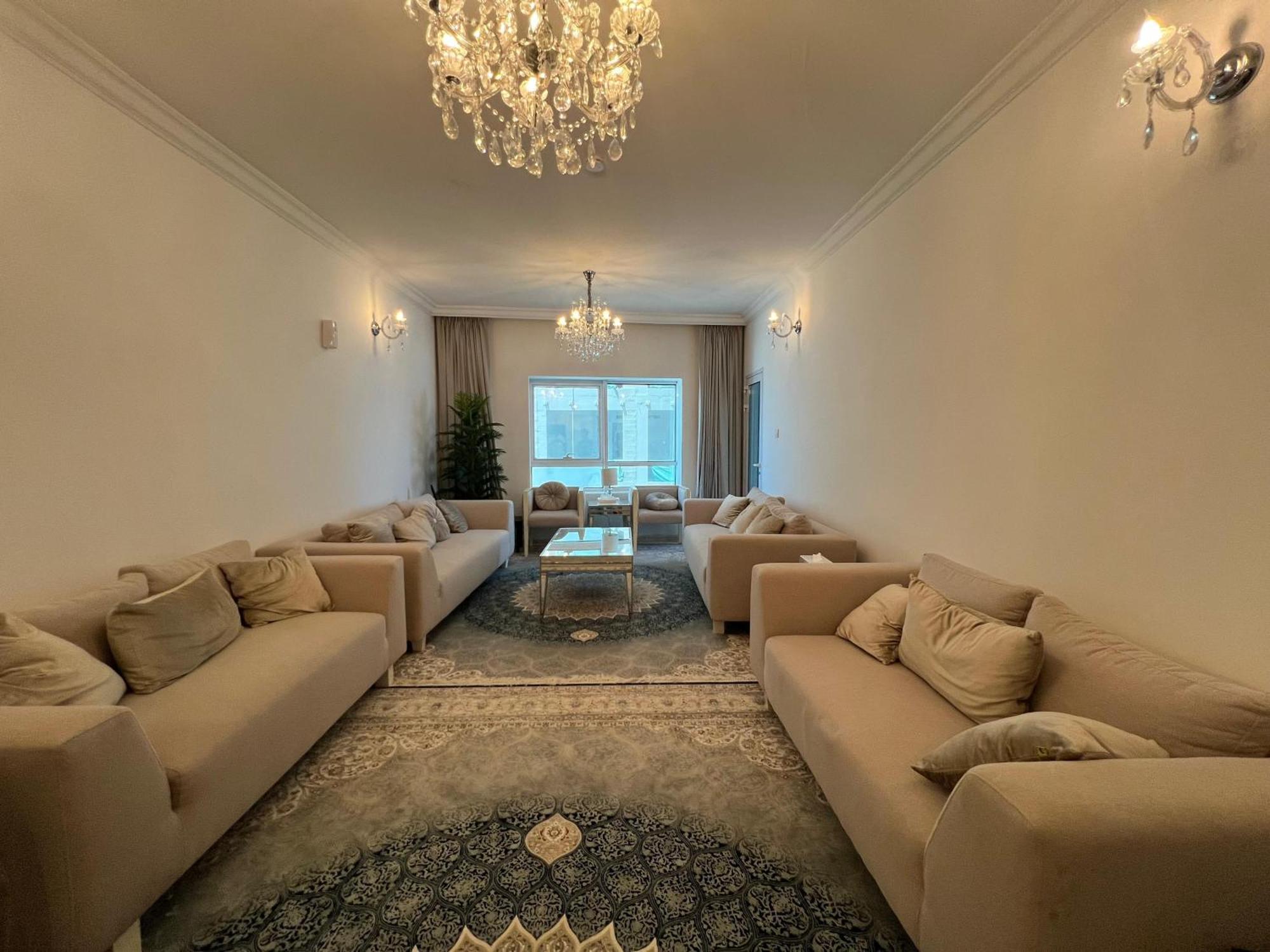 The Family Spot Appartement Sharjah Buitenkant foto