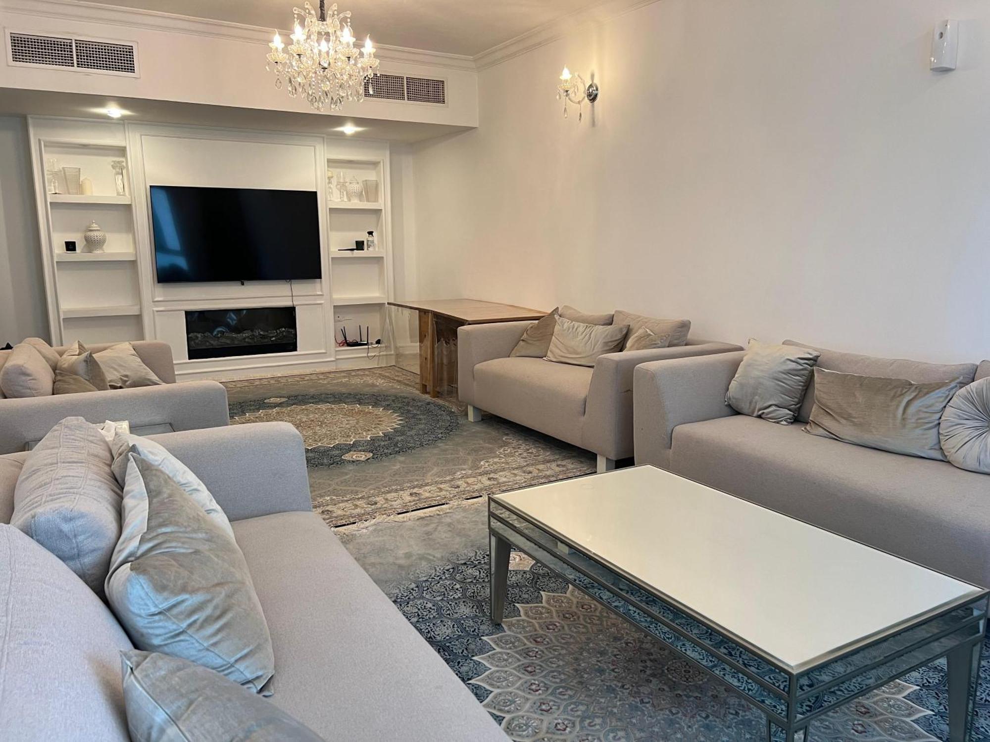 The Family Spot Appartement Sharjah Buitenkant foto